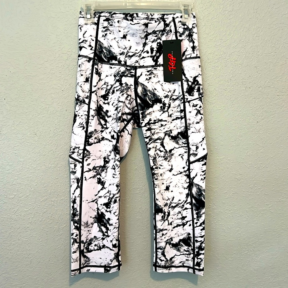 The Gym People leggings shin length size small